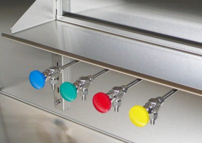 Lösungsmittelabgabe für Handschuhboxen