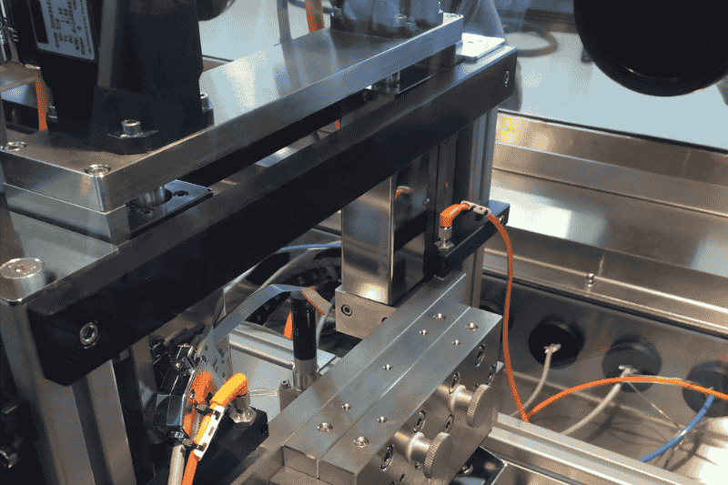 Slot-Die-Beschichtungsprozess für Glove Boxes