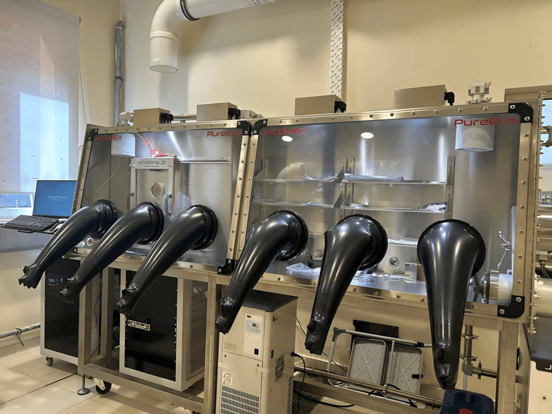 Glovebox mit integrierter PVD